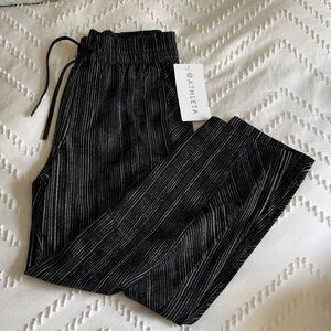 Athleta NWT Arrival Pant Size 2